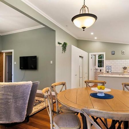 Historic Charm In Greytown - Cosy Kowhai Cottage Kültér fotó