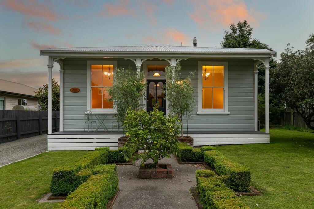 Historic Charm In Greytown - Cosy Kowhai Cottage Kültér fotó