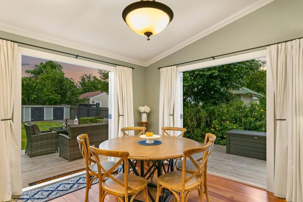 Historic Charm In Greytown - Cosy Kowhai Cottage Kültér fotó
